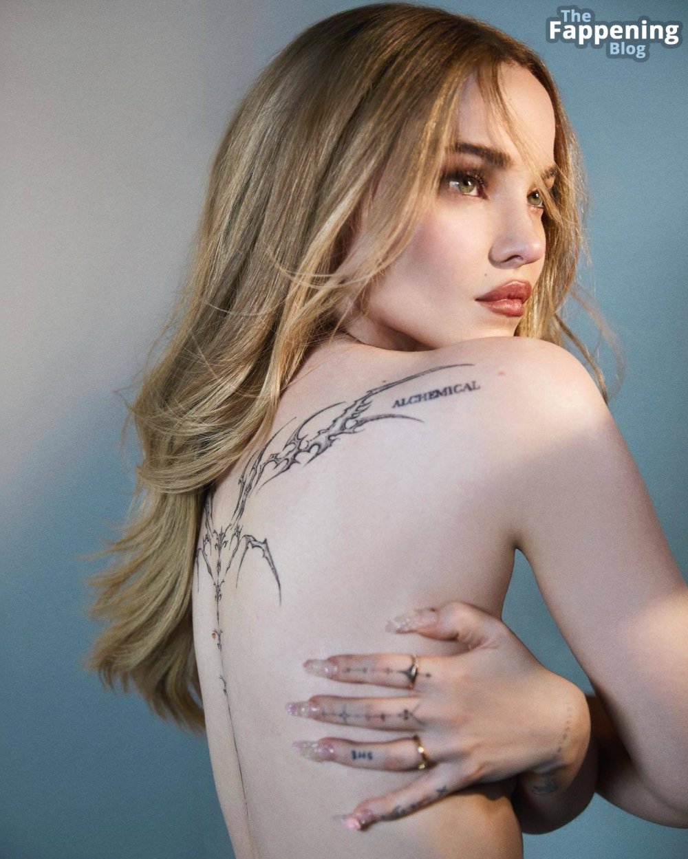 Dove-Cameron-Topless-Birthday-Shoot-2-thefappeningblog.com_.jpg