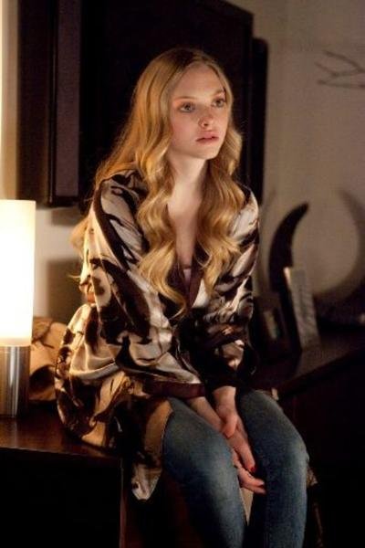 chloe-mv-amandaseyfried-42.jpg