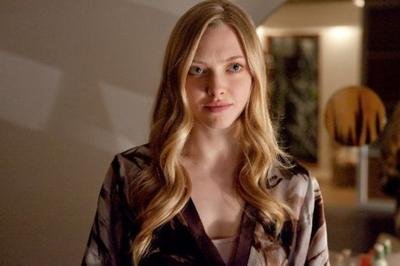 chloe-mv-amandaseyfried-43.jpg