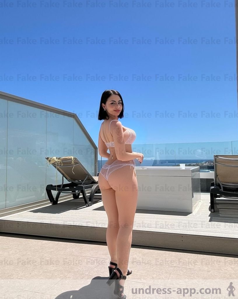 undressed-MpvJtFYAdkDjL3qFG1bp5.jpg