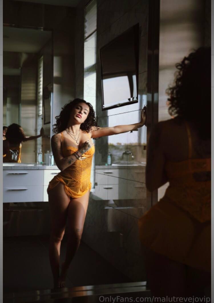malu_trevejo_sexy_lingerie_teasing_onlyfans_set_leaked-FPAWTL.jpg