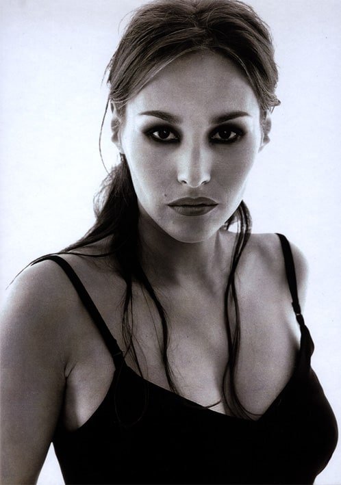 740full-vanessa-demouy.jpg
