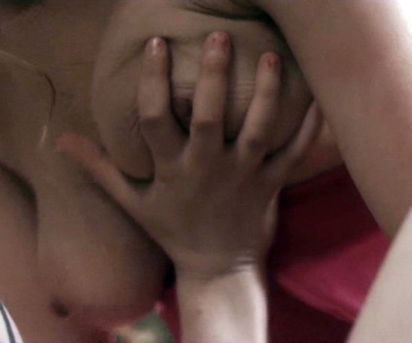 vanessa-demouy-nue-gros-seins-sexy-2.jpg
