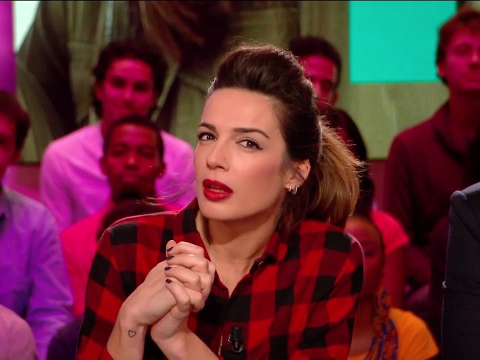 Tres-chaud-La-meteo-coquine-d-Ornella-Fleury-fait-grimper-le-thermometre-video.jpg