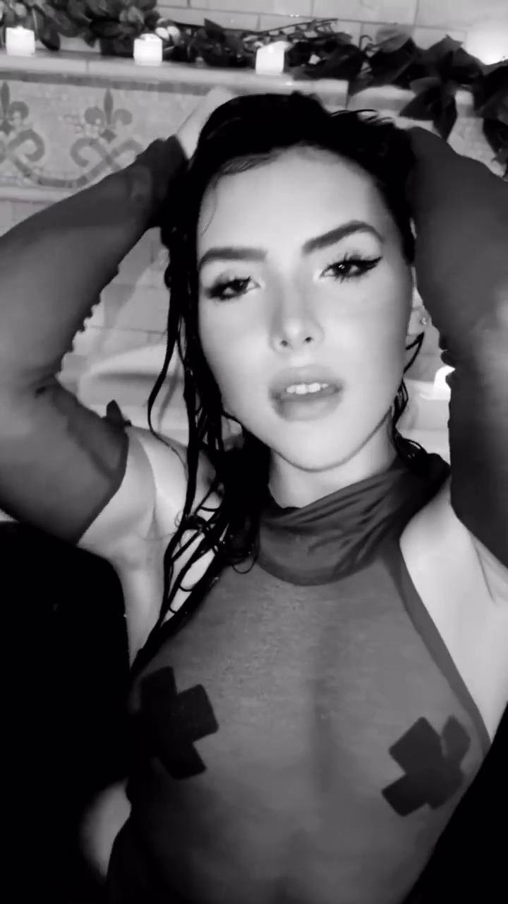andrea_botez_nipple_pasties_wet_bodysuit_video_leaked-XXEEKU.jpg