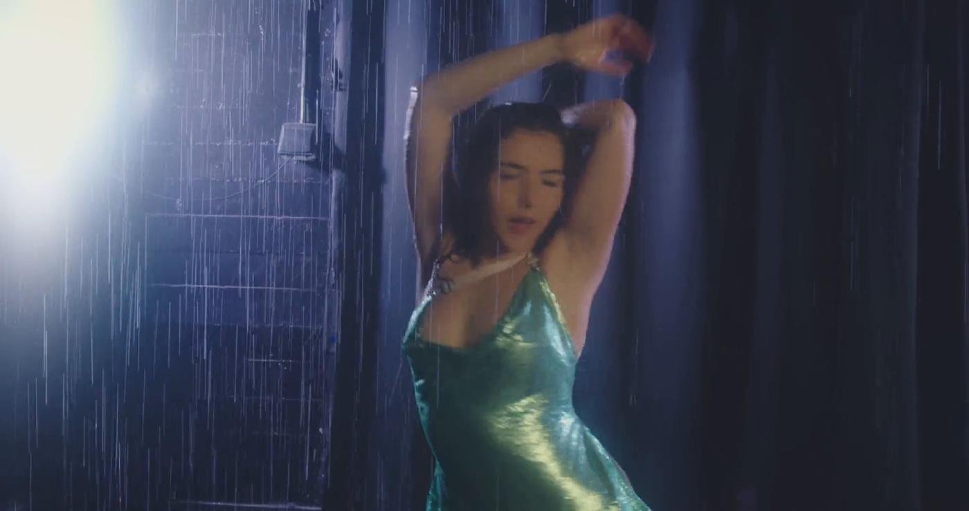 andrea_botez_sexy_wet_dress_dancing_video_leaked-AEHNQX.jpg