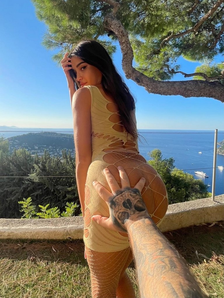 Elo_xoxo_media_56091344.jpg