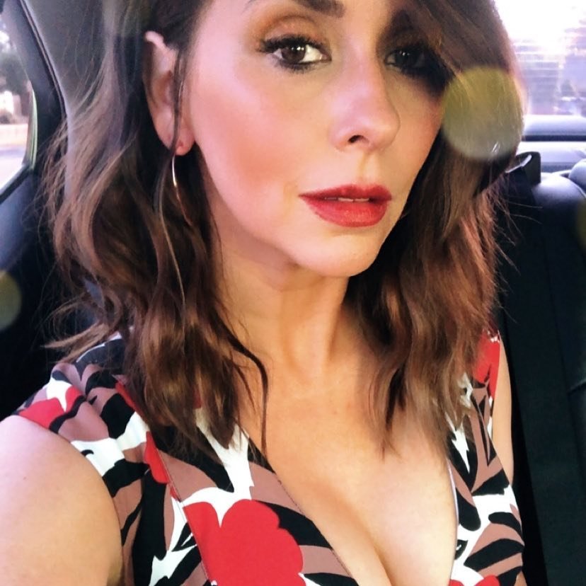 jenniferlovehewitt-post-2018_08_03_05_15-1.jpg