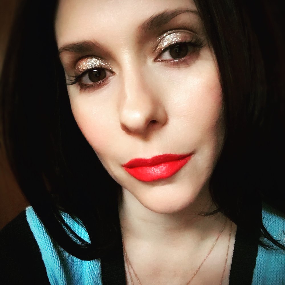 jenniferlovehewitt-post-2017_12_13_06_15-1-1.jpg