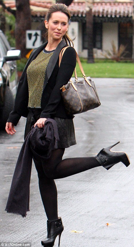 article-0-0C88AD32000005DC-259_468x857.jpg