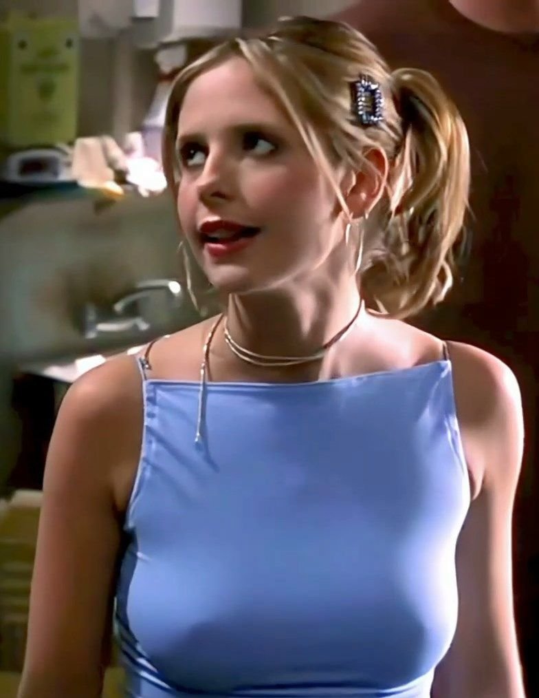 Sarah-Michelle-Gellar-Sexy-8211-Buffy-19-Pics-Enhanced-Video.jpg