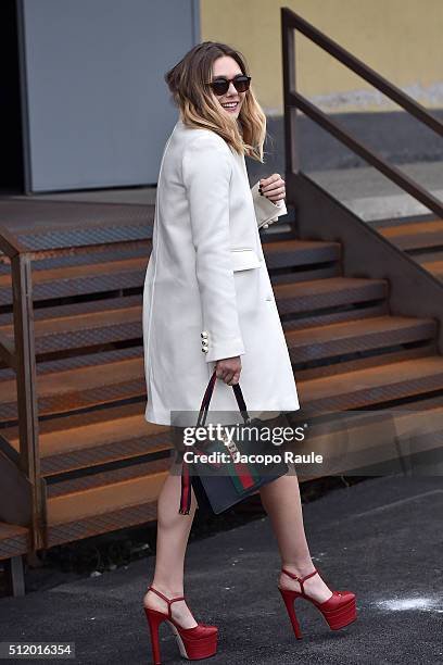 milan-italy-elizabeth-olsen-arrives-at-the-gucci-show-during-milan-fashion-week-fall-winter.jpg
