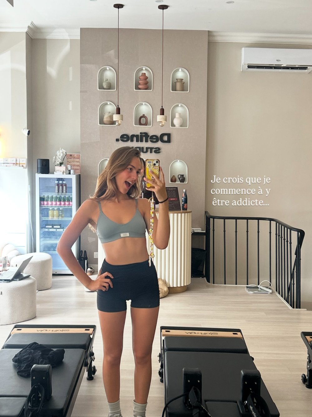 @julia_nadal_ - R⤓Download.jpeg