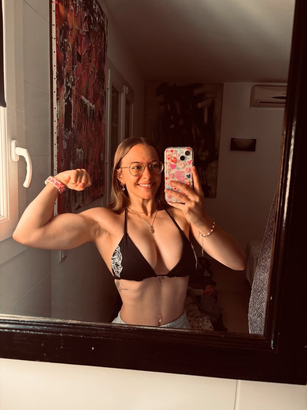 Sosopump_black_bikini.jpg