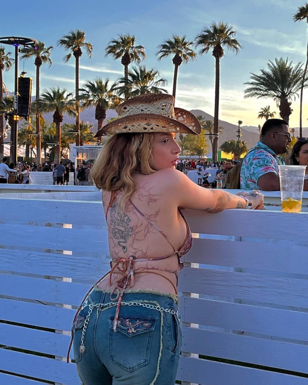memoriescoachella 22 + 23.jpg