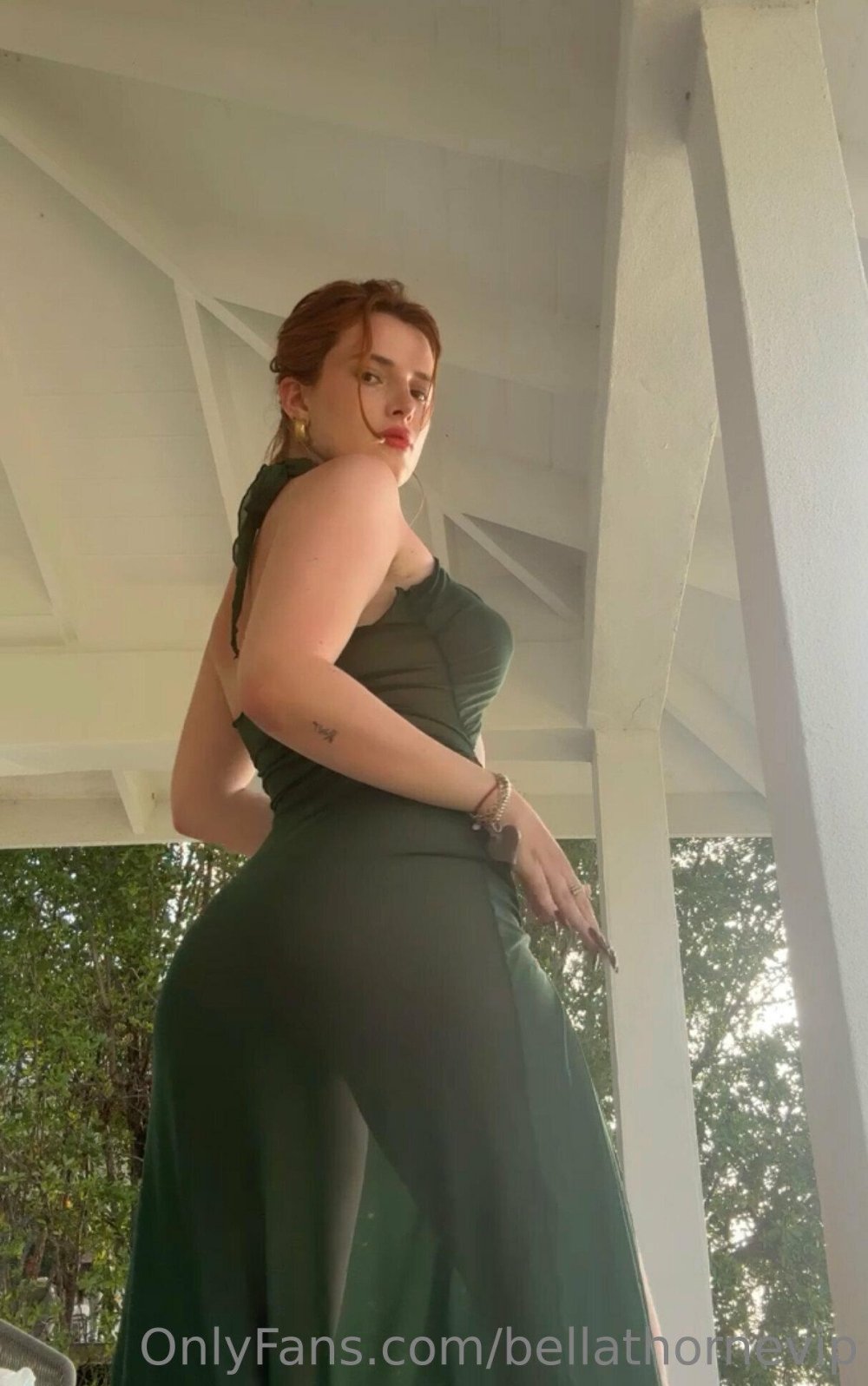 Bella_Thorne_Nude_Pierced_Nipples_Dress_Onlyfans_Set_Leaked-FJXSCB.jpg
