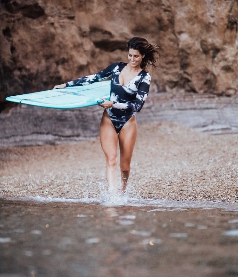 Laury Thilleman Sexy 250.jpg