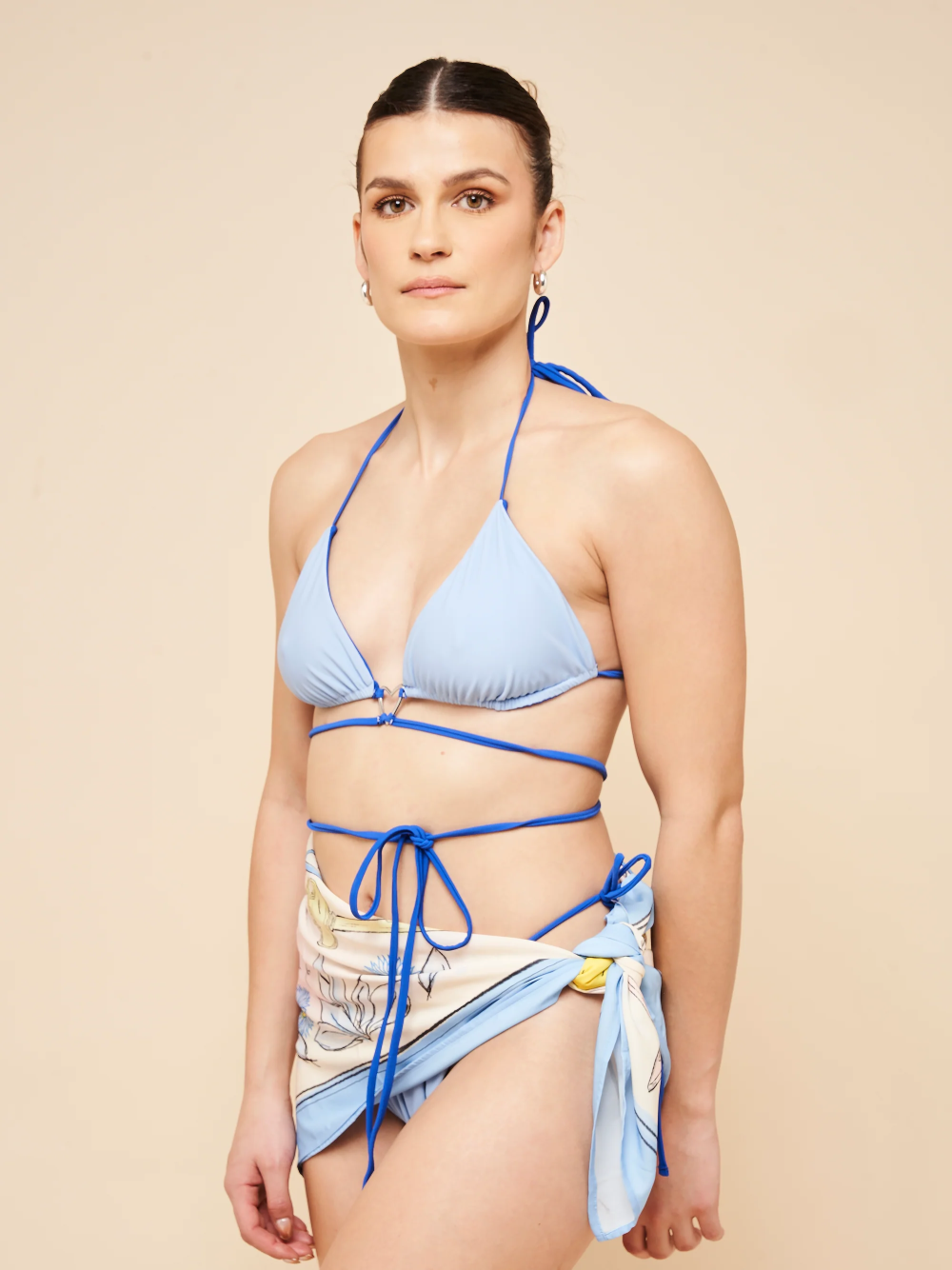 AESMA-20231201-HOTEL_MAHFOUF_W23-MAILLOTDEBAINBLEUCLAIRES-04_b37f4729-e4a1-4c45-8c51-68778dbe2...png