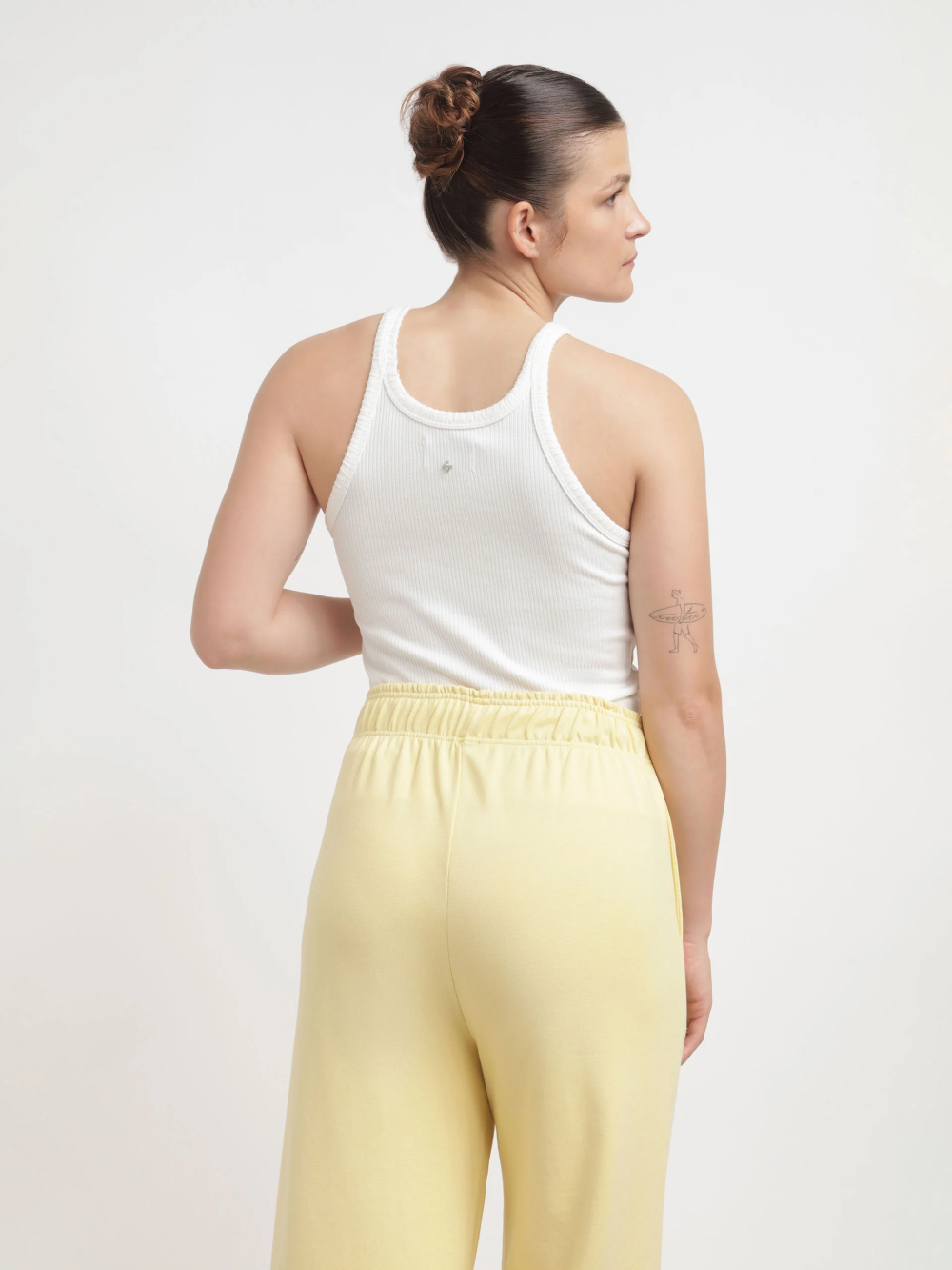 Pantalon_Beverly-Solene_03_c128a424-76e3-427c-8934-66b98074dbf7.webp.png