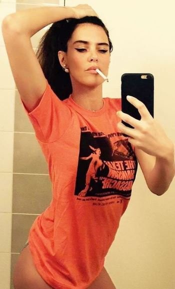 Sophie Coste Sexy 22.JPG