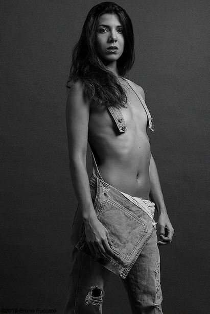 Giulia Ramires Sexy 8.JPG