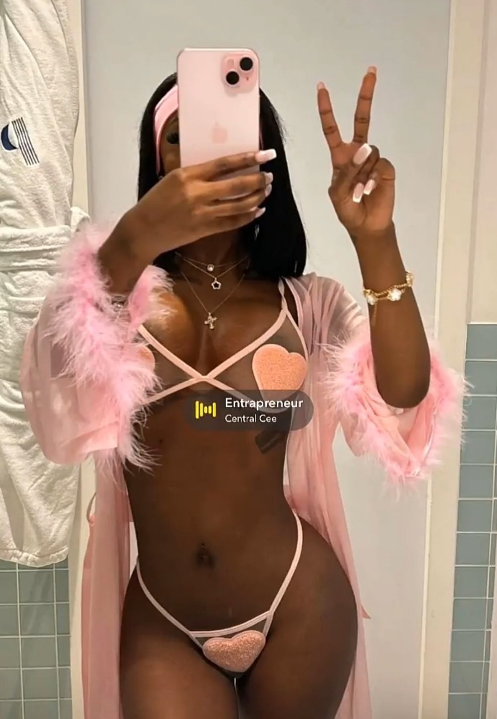 Screenshot_20231231_115216_Snapchat.jpg