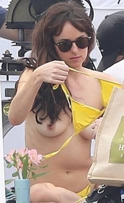 Dakota-Johnson-Leaked1359.JPG