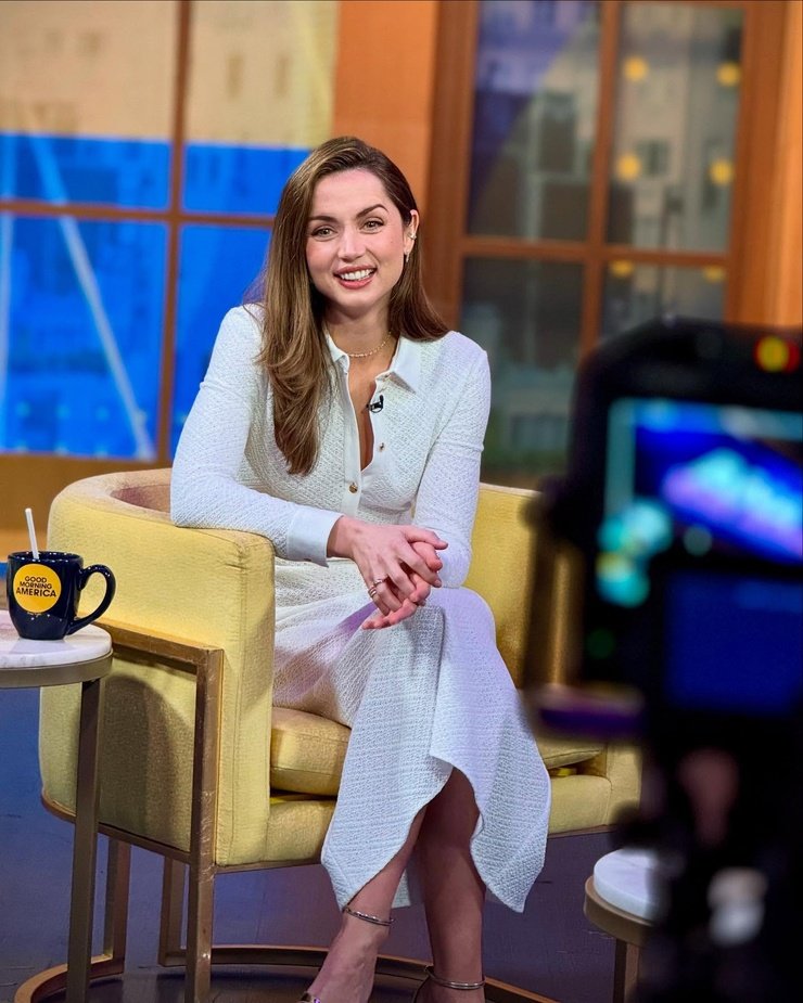 Ana-de-armas-085.jpg