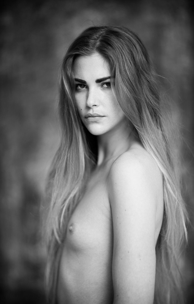 CLARA-C36P9623-654x1024.jpg