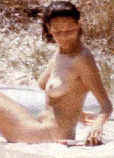 Claudia Cardinale Topless 3.jpg